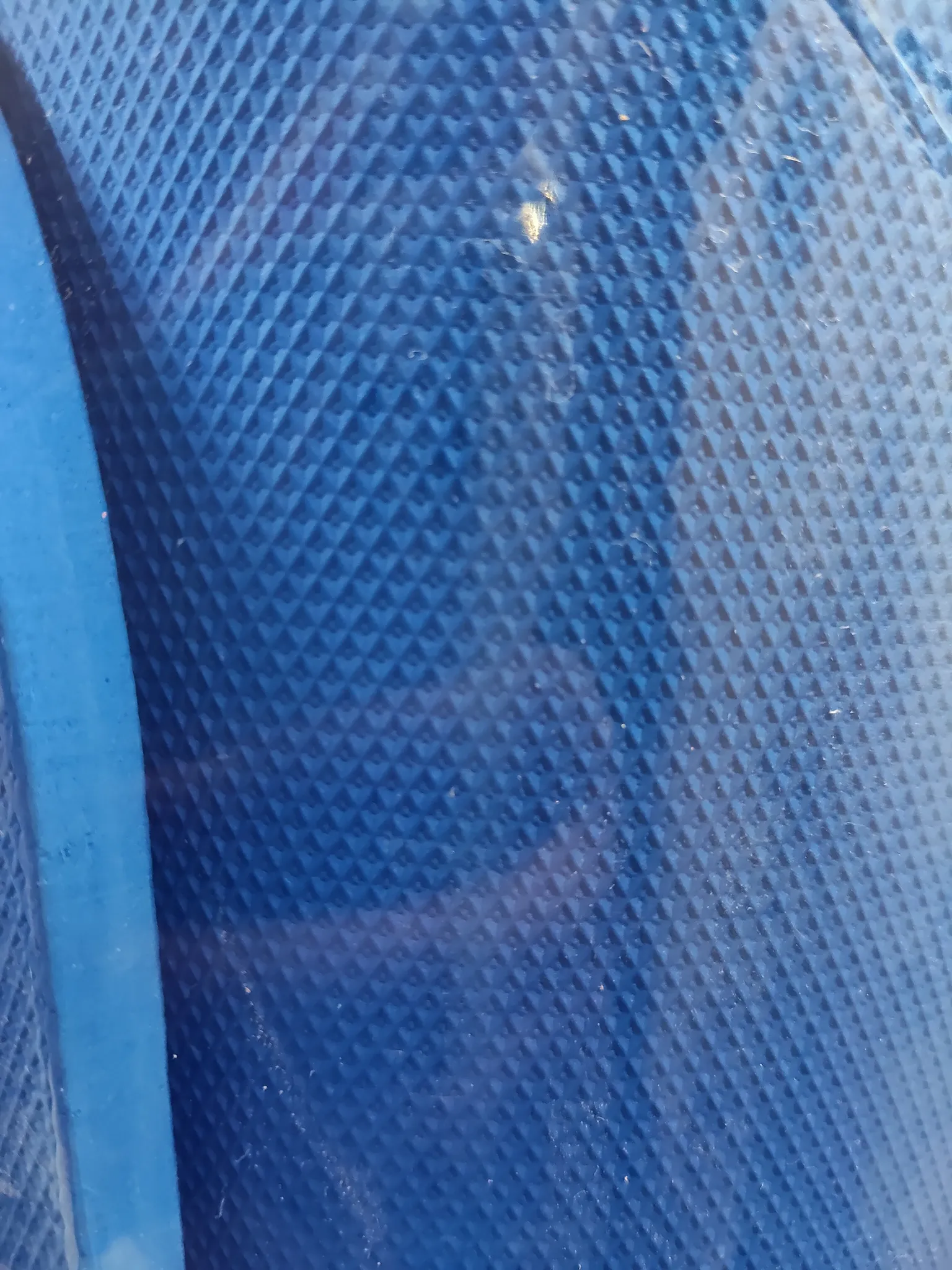 10mm Thick Yoga Mat 61x183cm – Non-Slip. - Image 9